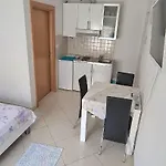 Scotti شقة *