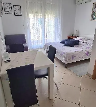 Apartment Scotti Kaštela